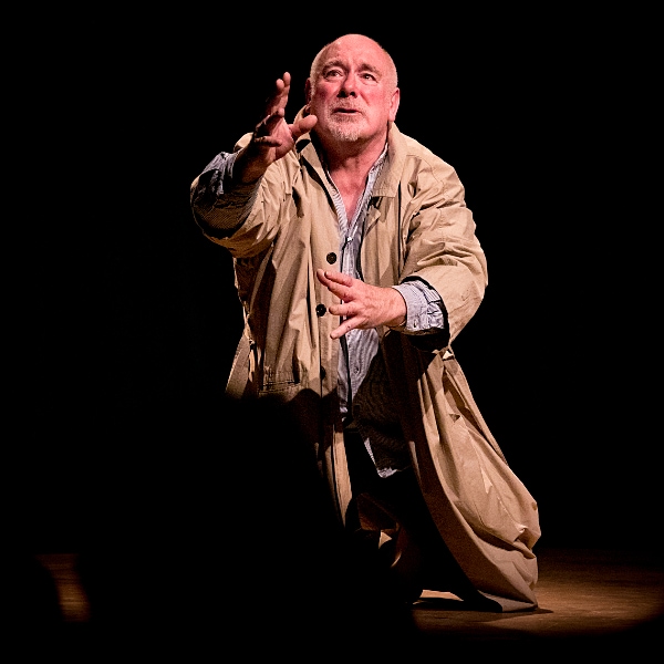 Guy Masterson in A Christmas Carol - image by Peter Mould